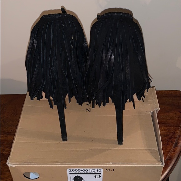 Zara Fringed Heel - Picture 3 of 4